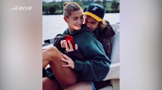 女粉丝偶遇比伯甜吻海莉 亲口承认已经结婚