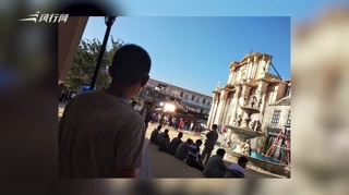 周星驰片场工作照曝光 遮挡严实未见男女主角