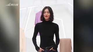 刘雯近照瘦成纸片人 网友：侧面看真的是一张纸