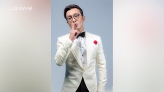 李咏罕见登台唱歌 改编周杰伦歌曲《听妈妈的话》